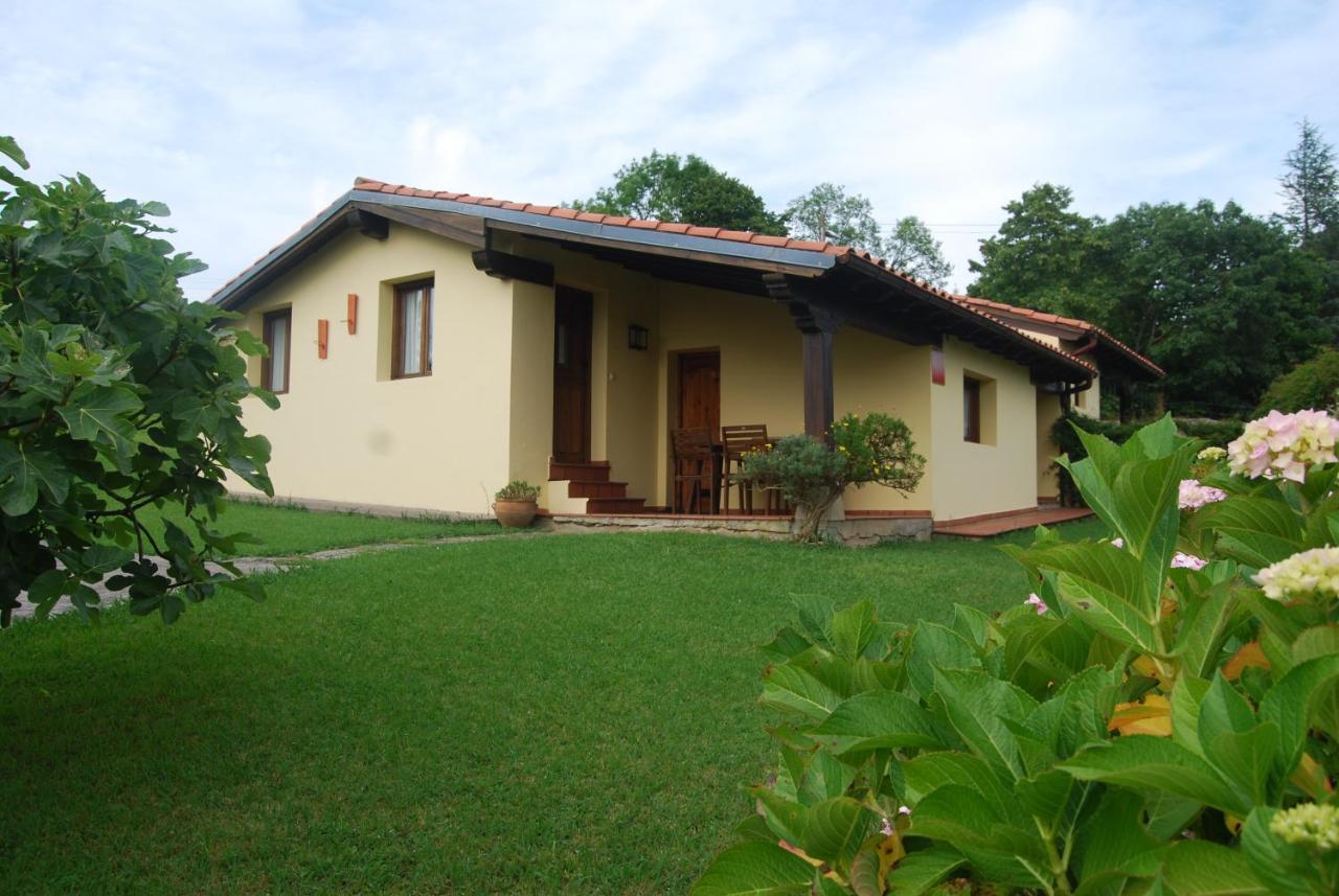 Apartamentos El Perujo Комильяс Экстерьер фото