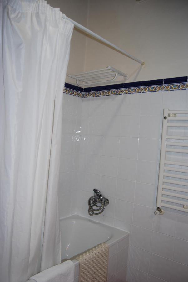 Apartamentos El Perujo Комильяс Экстерьер фото