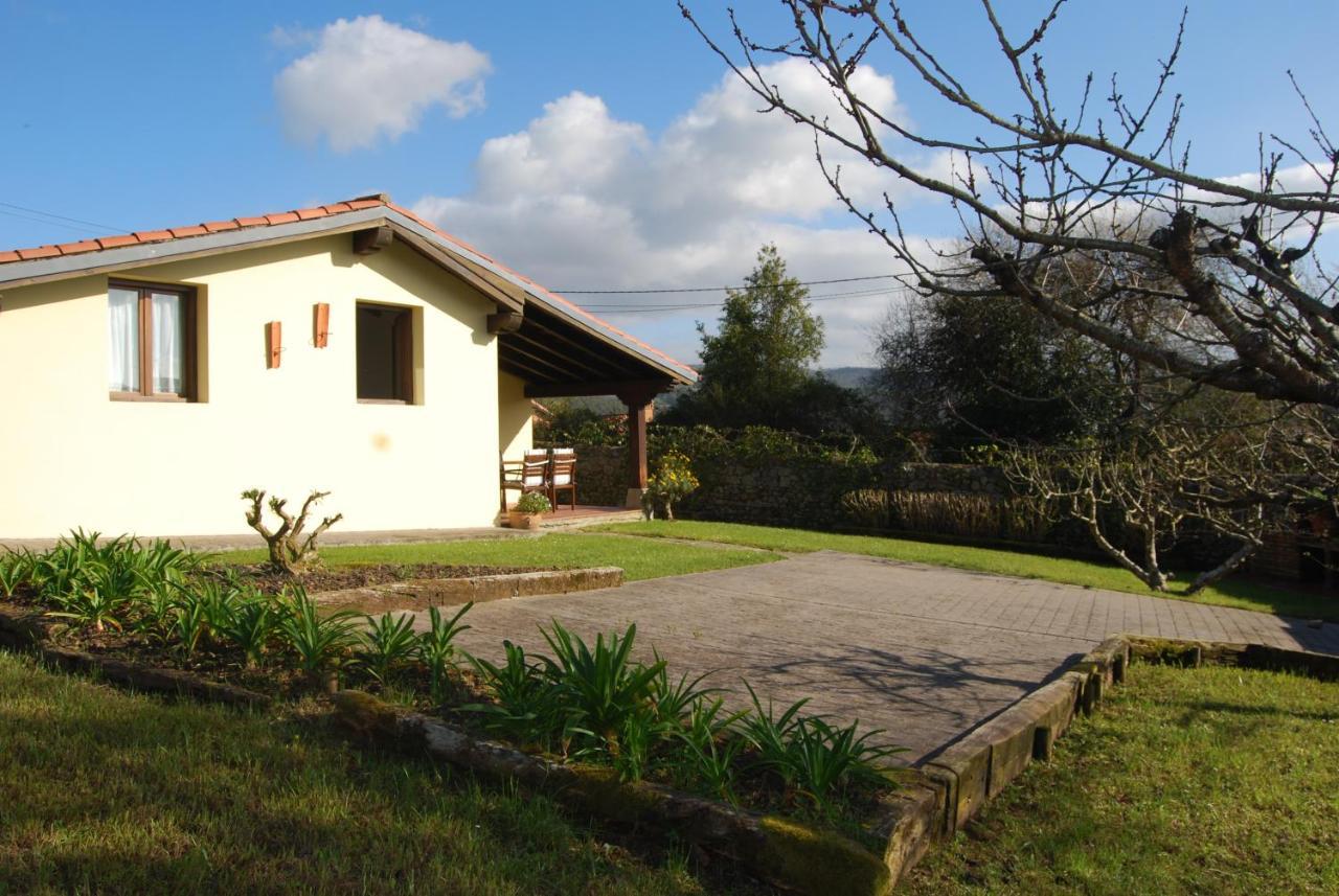 Apartamentos El Perujo Комильяс Экстерьер фото